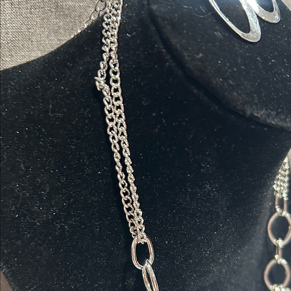 Paparazzi Silver Necklace with Black and White with matching earrings - Picture 8 of 8